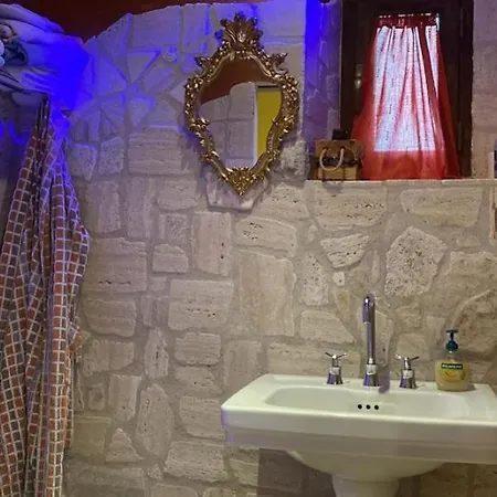 Casa Carlotta